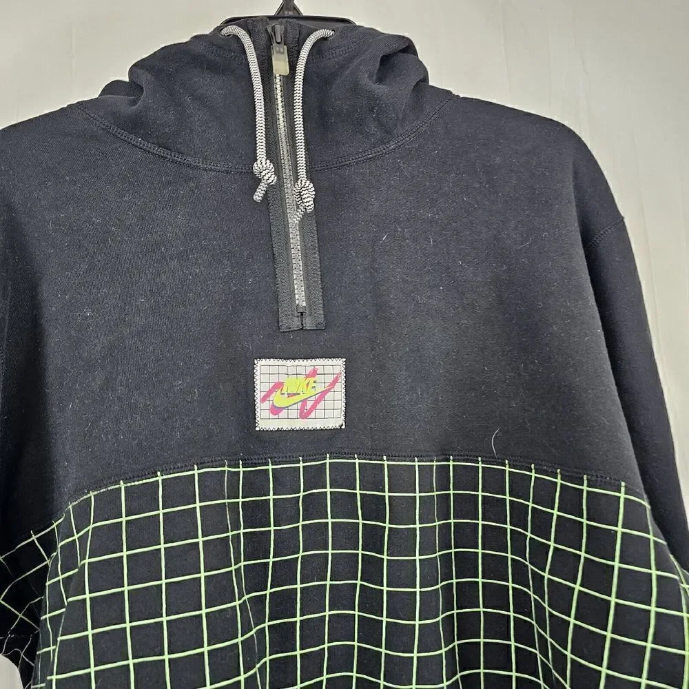 Nike X Streetwear Women's Size Large Womens Cropped Archive Sweatshirt Retro